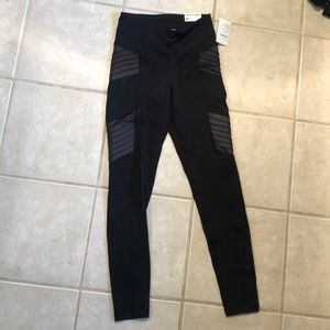 Old Navy Active 7/8 Elevate Legging Med TALL